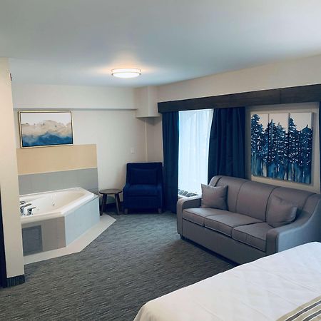 Hotel Chandni Victoria Миссиссага Экстерьер фото