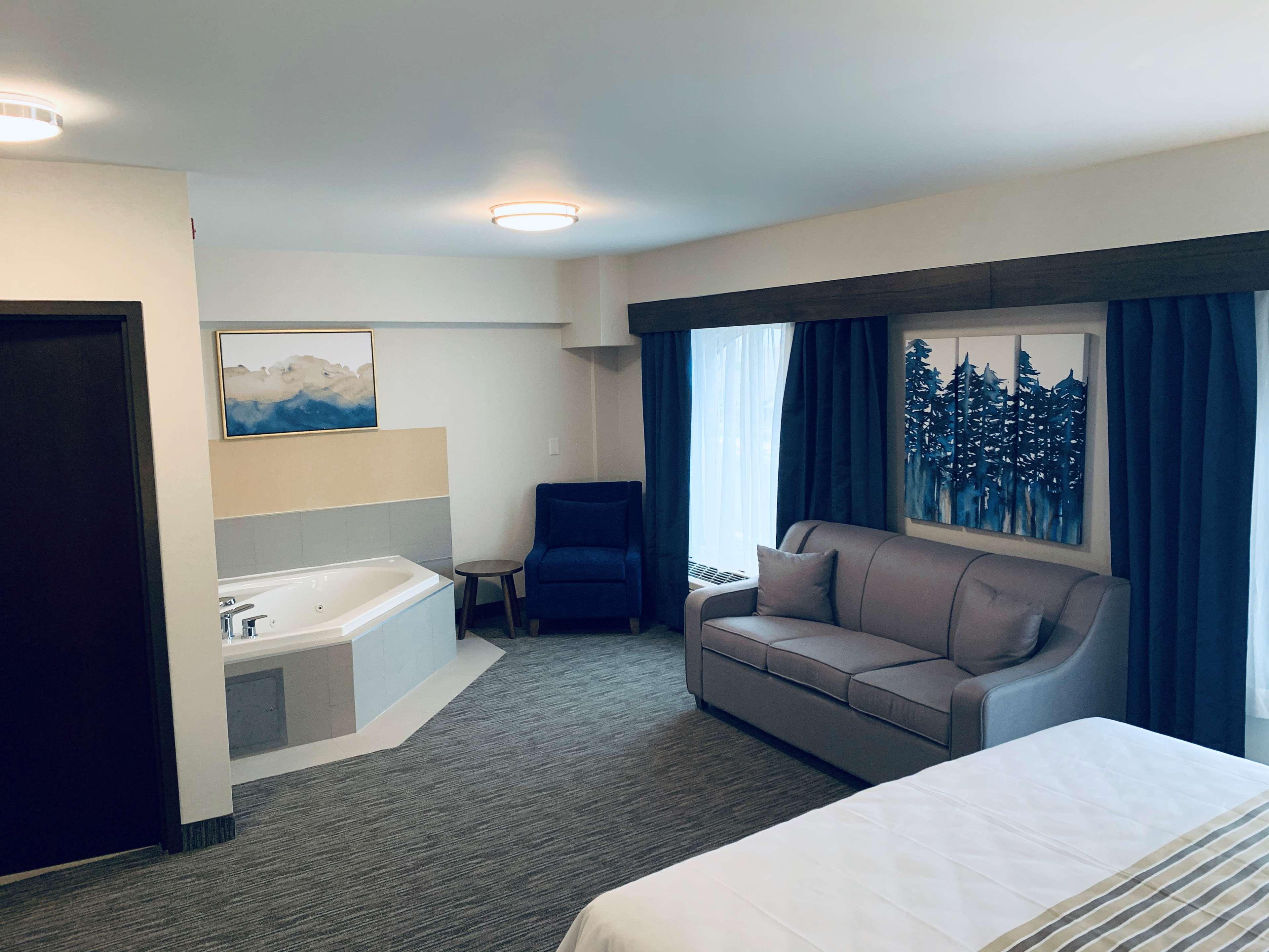 Hotel Chandni Victoria Миссиссага Экстерьер фото