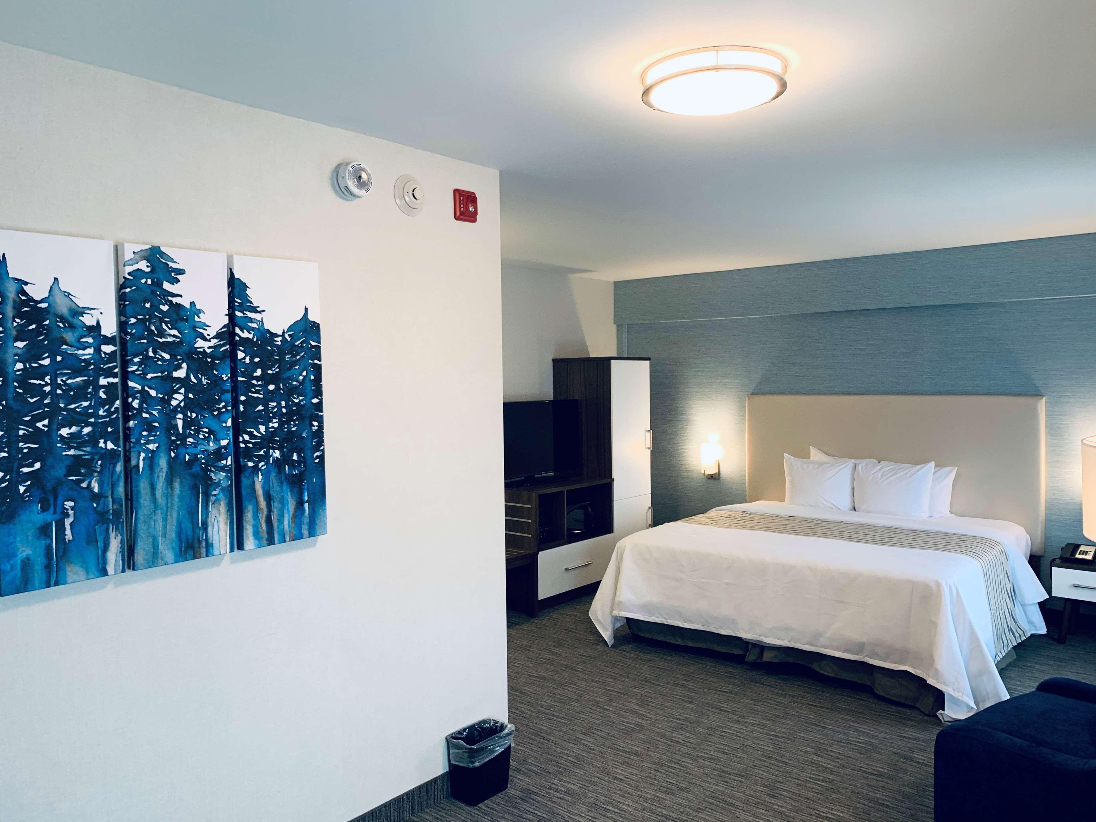 Hotel Chandni Victoria Миссиссага Экстерьер фото