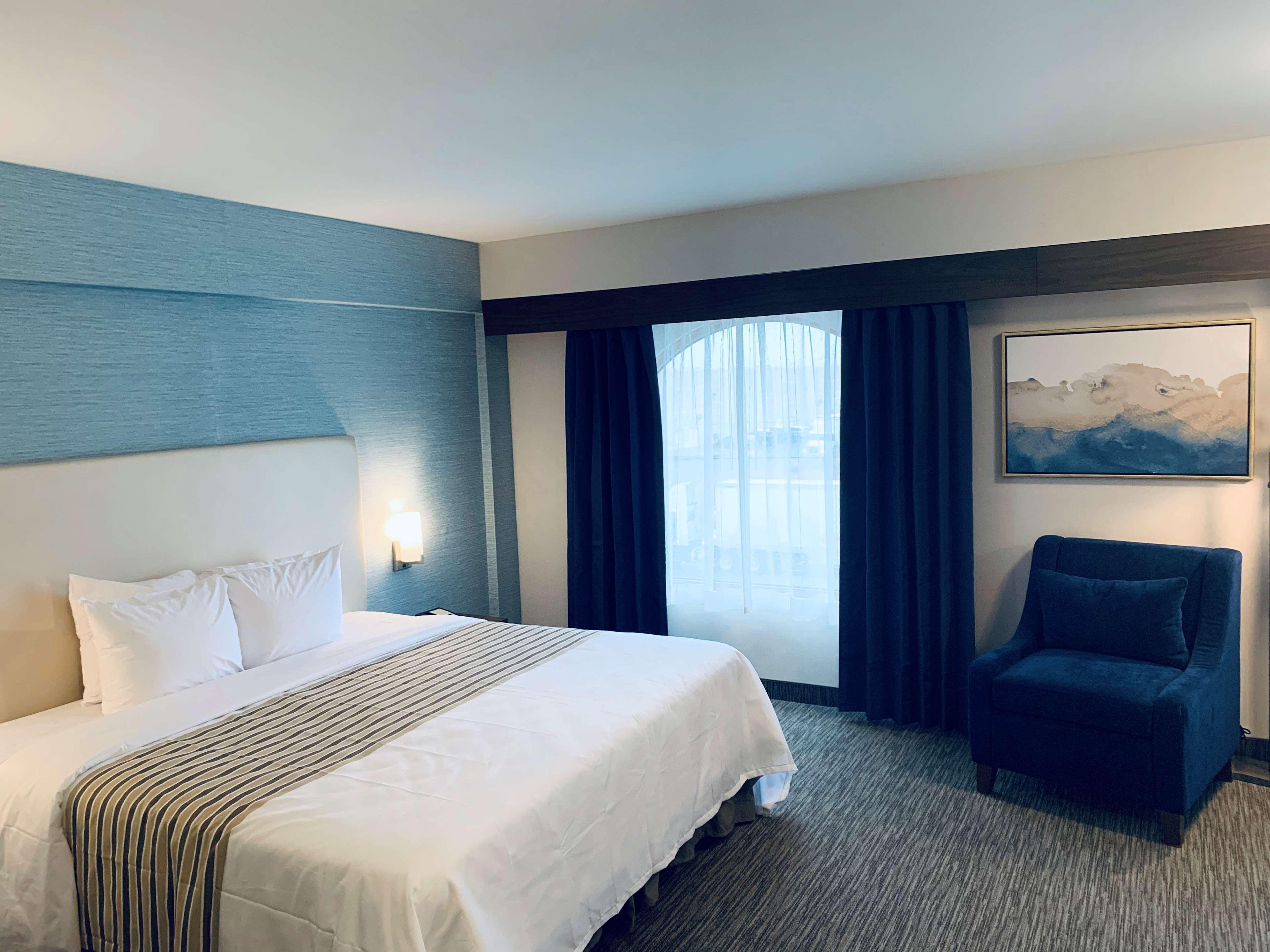 Hotel Chandni Victoria Миссиссага Экстерьер фото